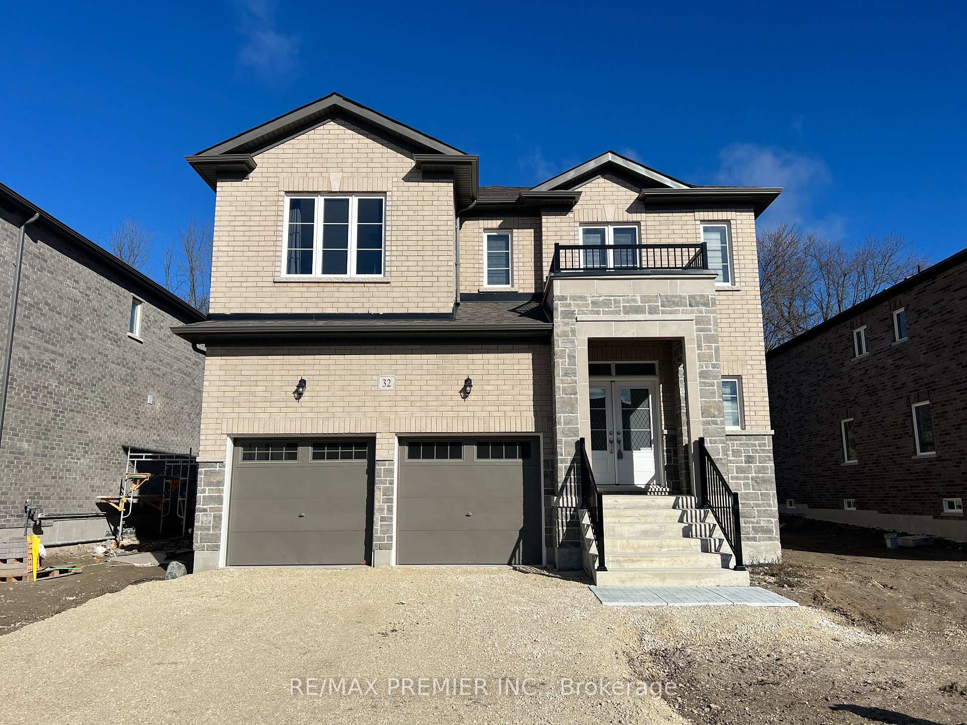 Photo 2 of 32 Amber Drive, Wasaga Beach — HOMEH