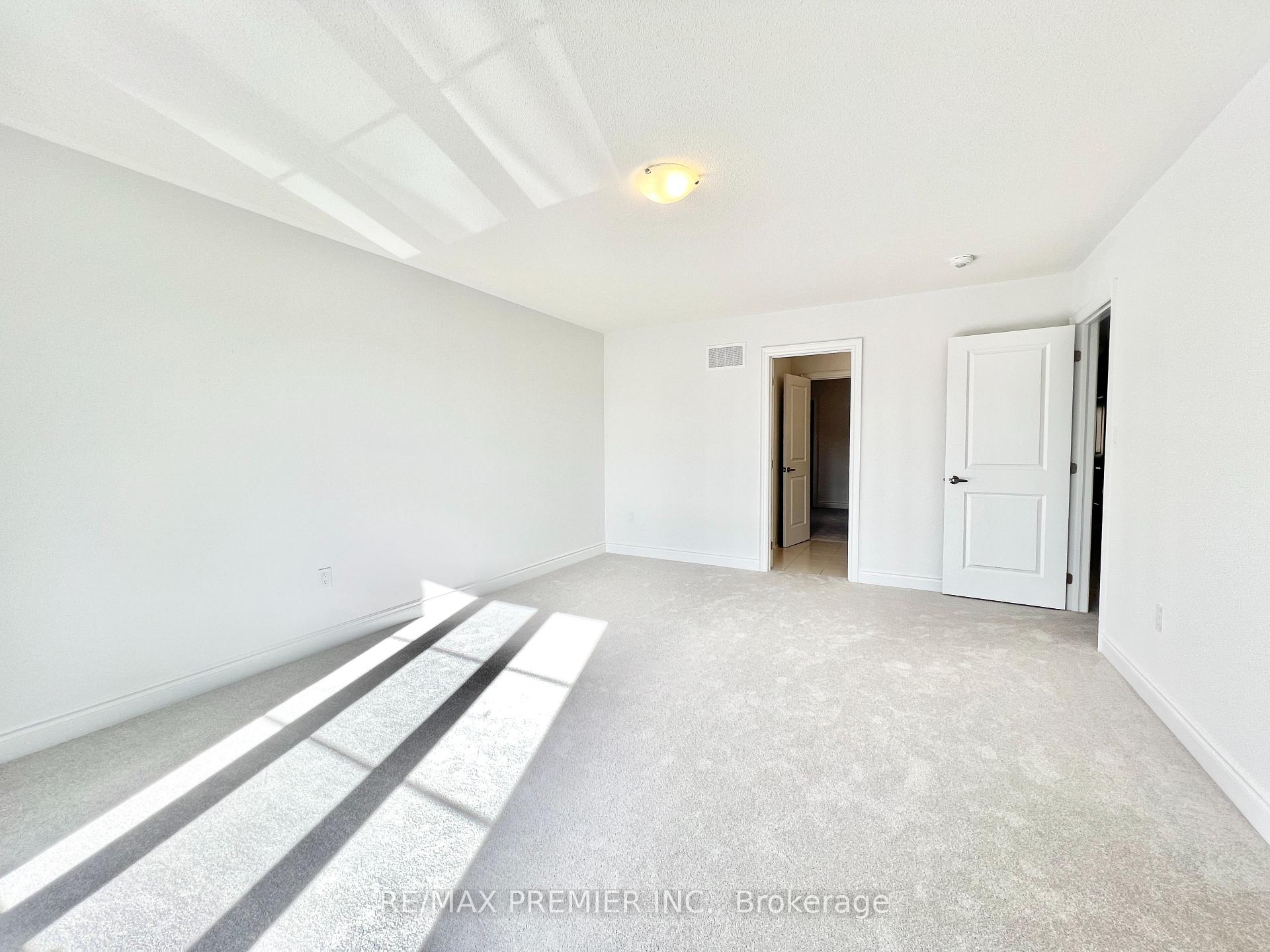 Photo 19 of 32 Amber Drive, Wasaga Beach — HOMEH