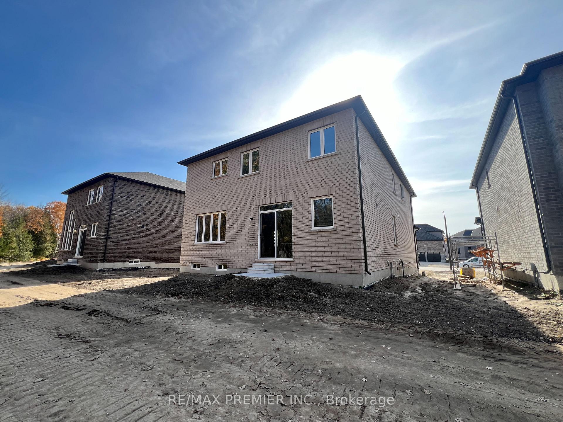 Photo 38 of 32 Amber Drive, Wasaga Beach — HOMEH