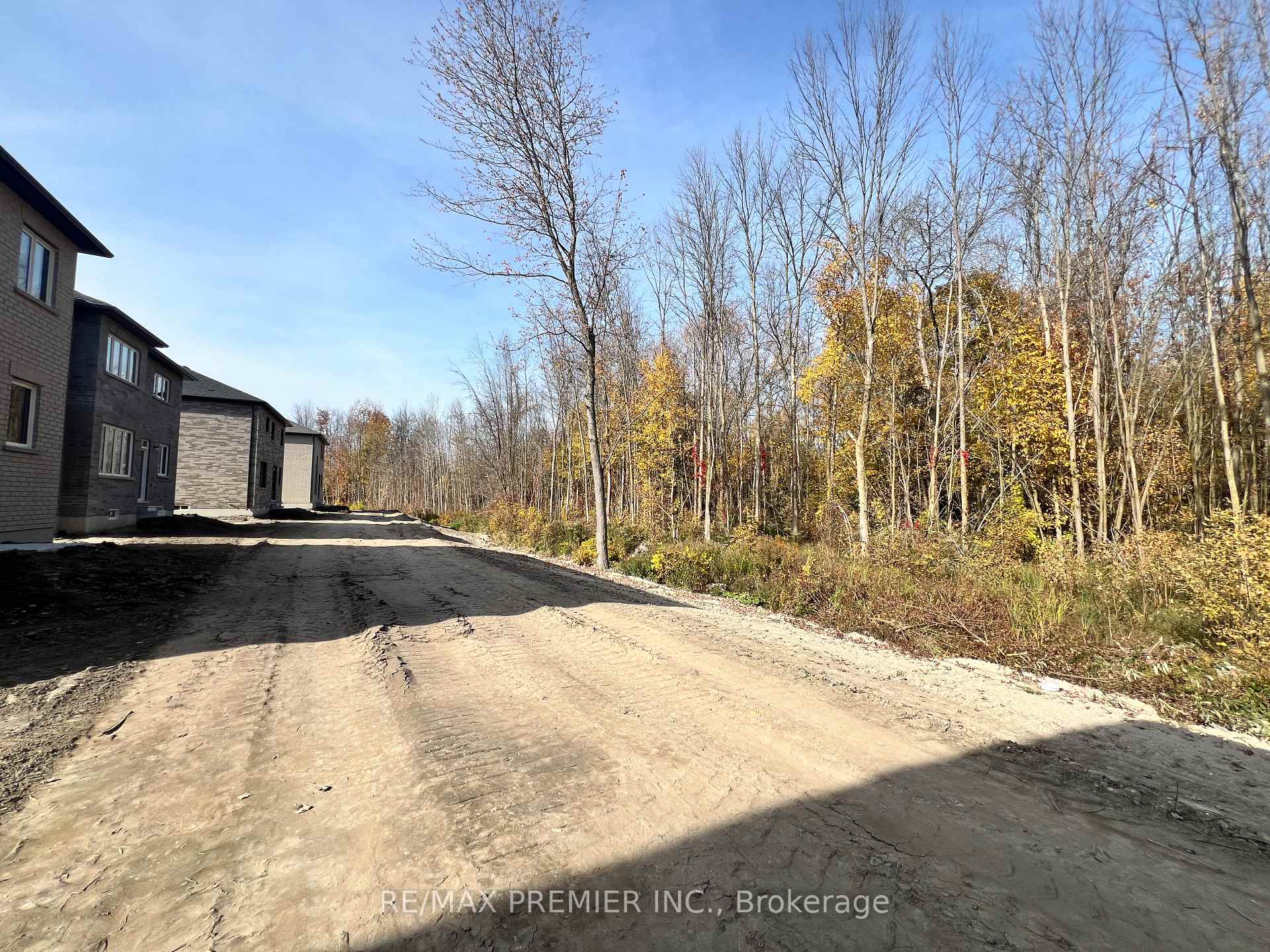 Photo 39 of 32 Amber Drive, Wasaga Beach — HOMEH