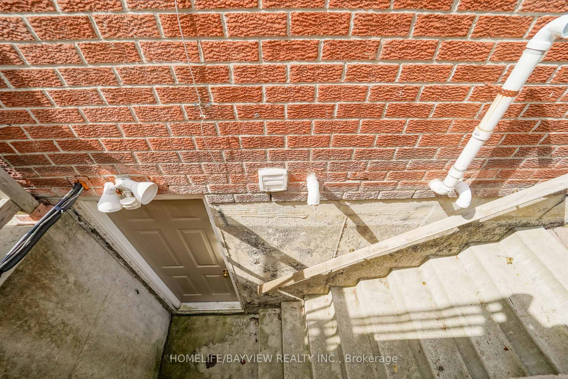 Photo 5 of 63 Seaton Drive, Aurora, Aurora Highlands — HOMEH