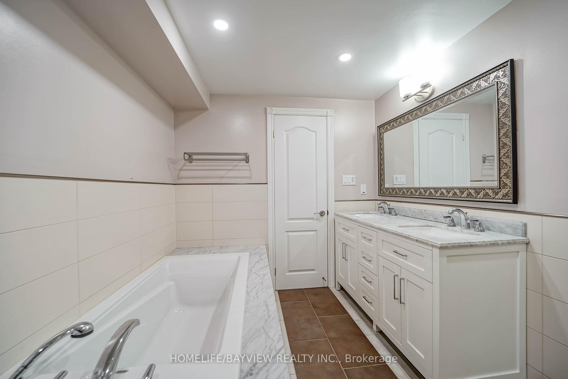 Photo 32 of 63 Seaton Drive, Aurora, Aurora Highlands — HOMEH