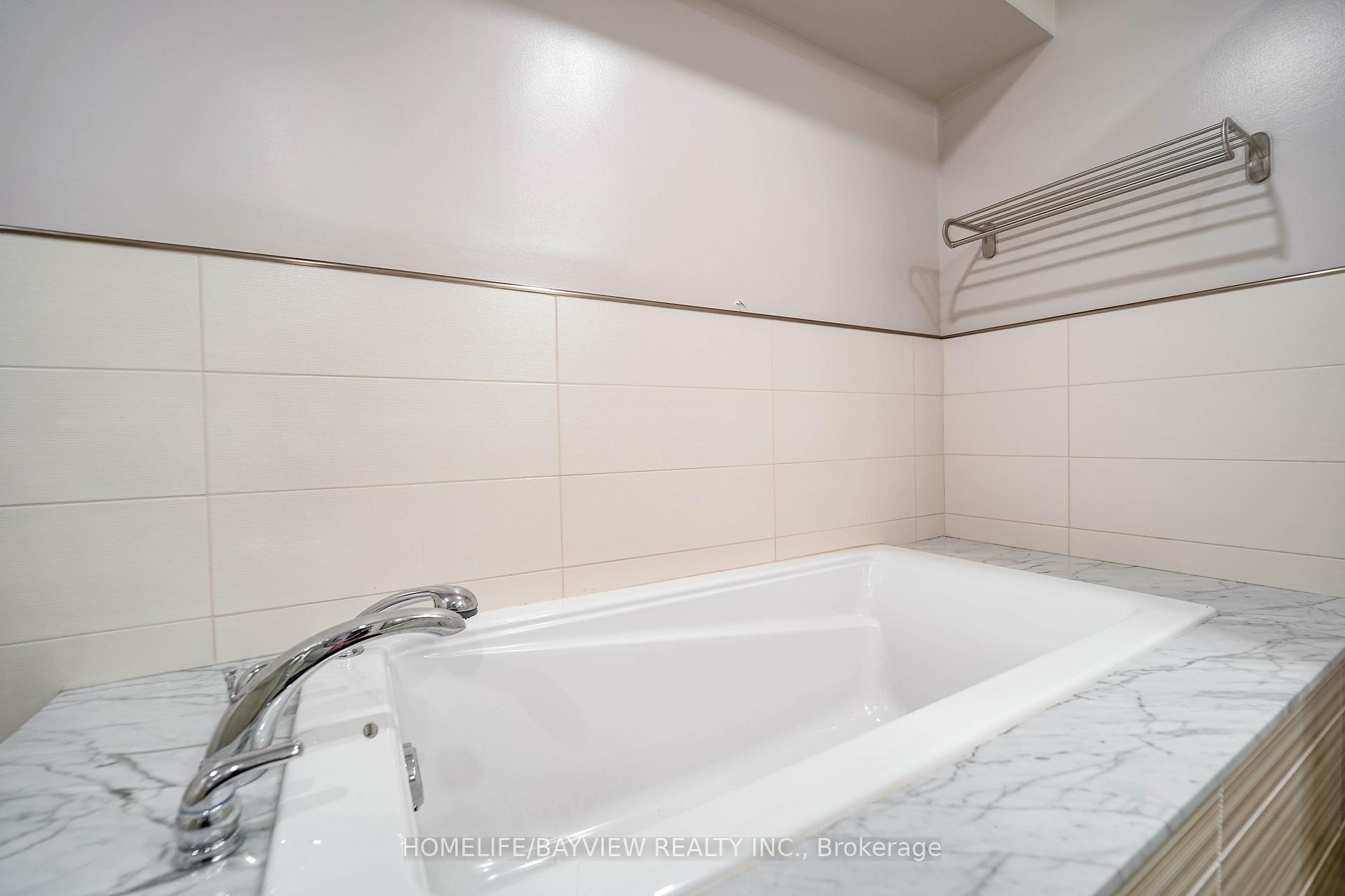 Photo 34 of 63 Seaton Drive, Aurora, Aurora Highlands — HOMEH
