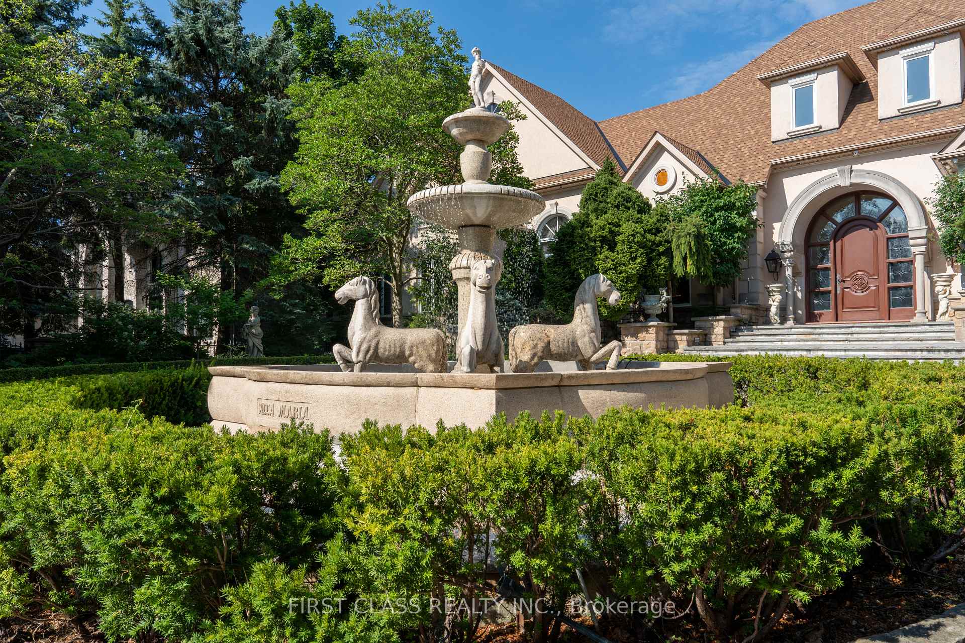 Photo 4 of 121 Flatbush Avenue, Vaughan, East Woodbridge — HOMEH