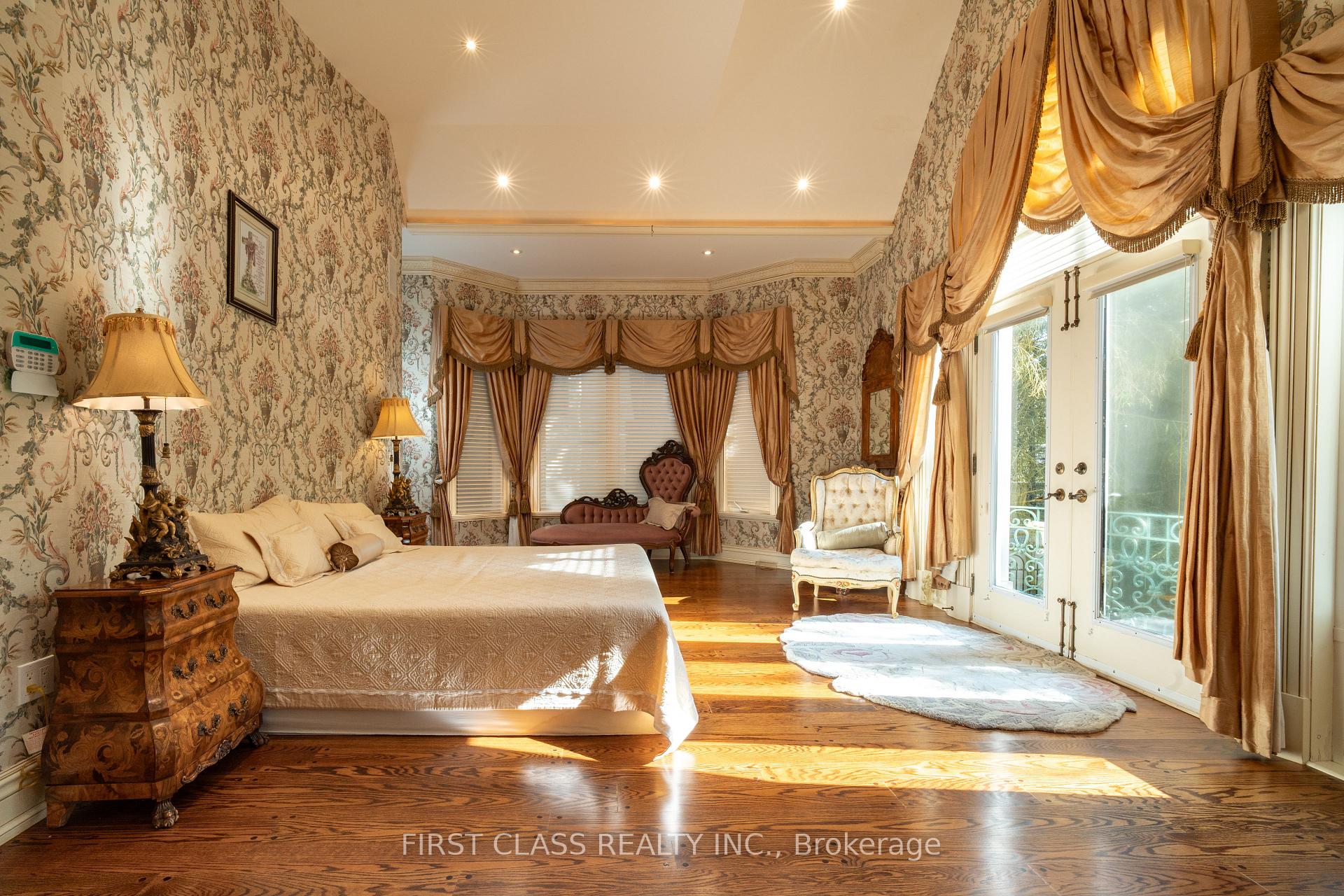Photo 12 of 121 Flatbush Avenue, Vaughan, East Woodbridge — HOMEH
