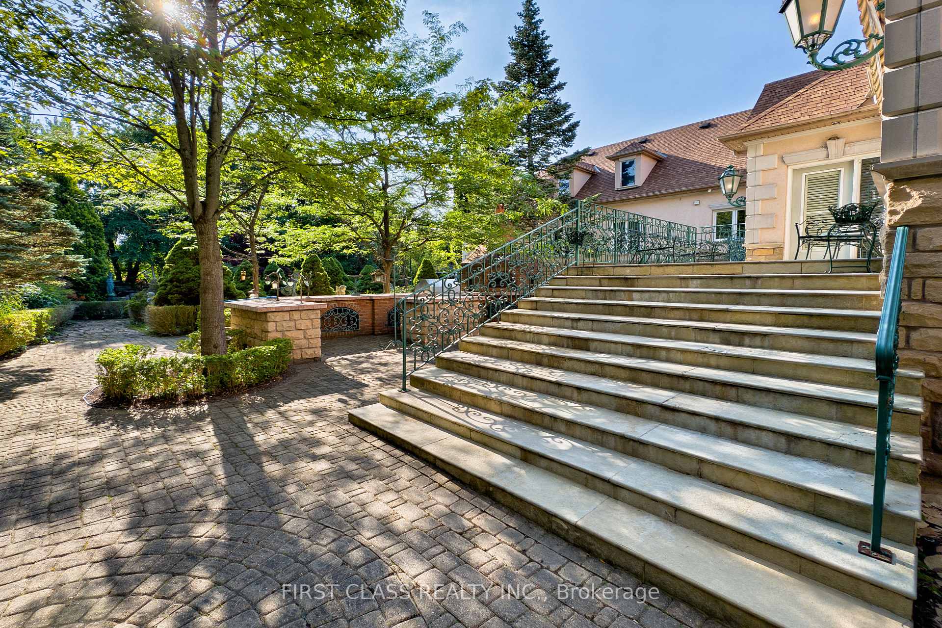 Photo 44 of 121 Flatbush Avenue, Vaughan, East Woodbridge — HOMEH