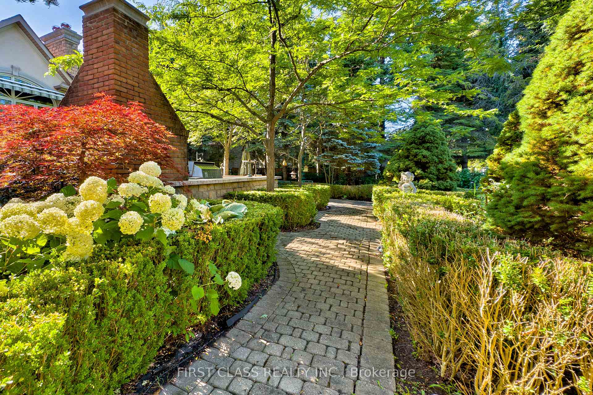 Photo 45 of 121 Flatbush Avenue, Vaughan, East Woodbridge — HOMEH