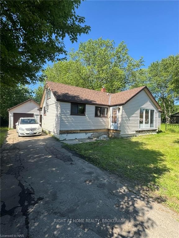 Photo 3 of 10848 Lakeshore Road, Wainfleet, Lakeshore — HOMEH