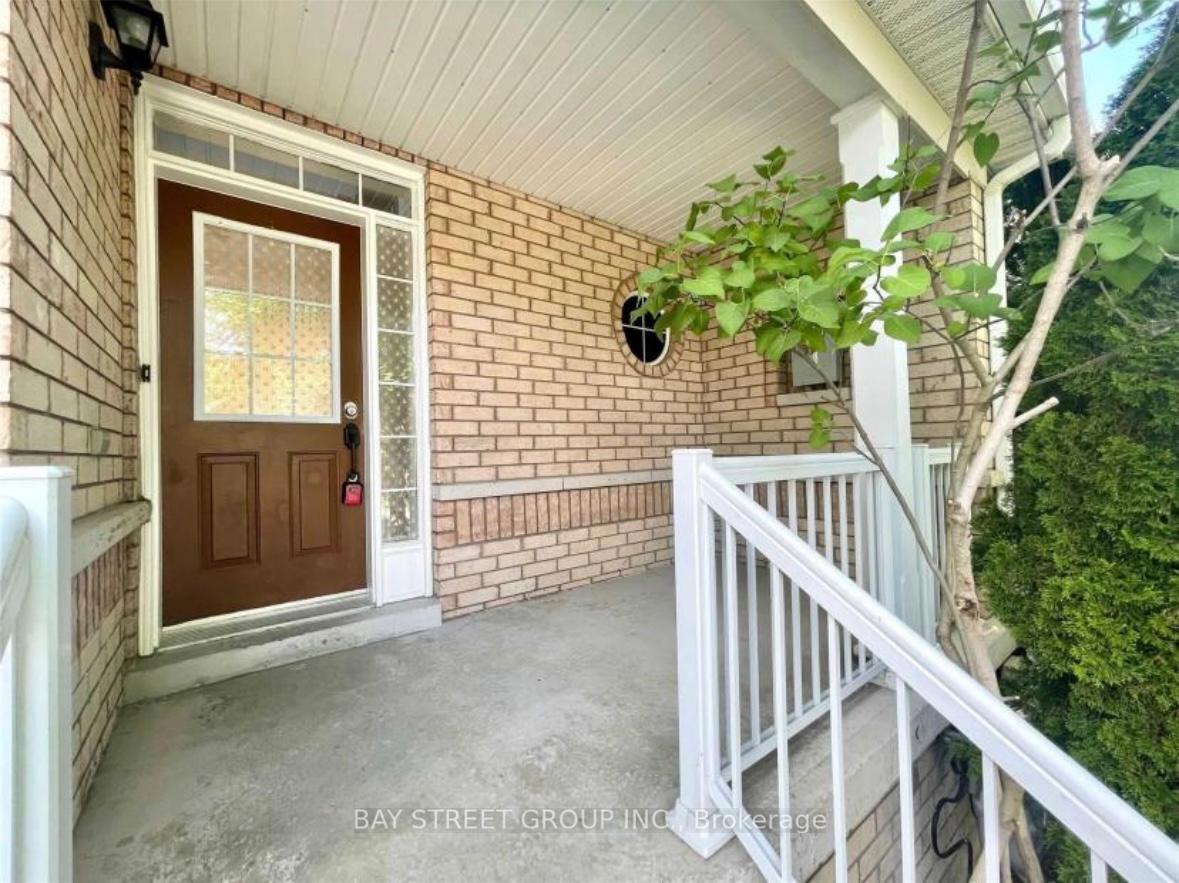 Photo 2 of 196 Kirkvalley Crescent, Aurora, Bayview Wellington — HOMEH