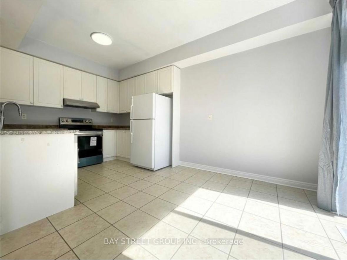 Photo 5 of 196 Kirkvalley Crescent, Aurora, Bayview Wellington — HOMEH