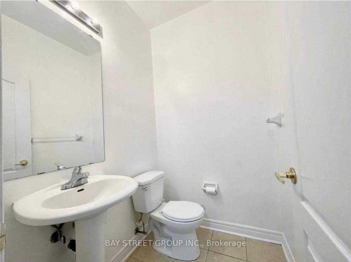 Photo 7 of 196 Kirkvalley Crescent, Aurora, Bayview Wellington — HOMEH