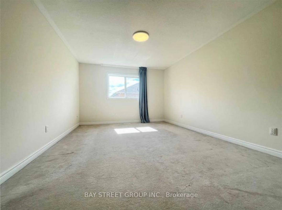 Photo 8 of 196 Kirkvalley Crescent, Aurora, Bayview Wellington — HOMEH
