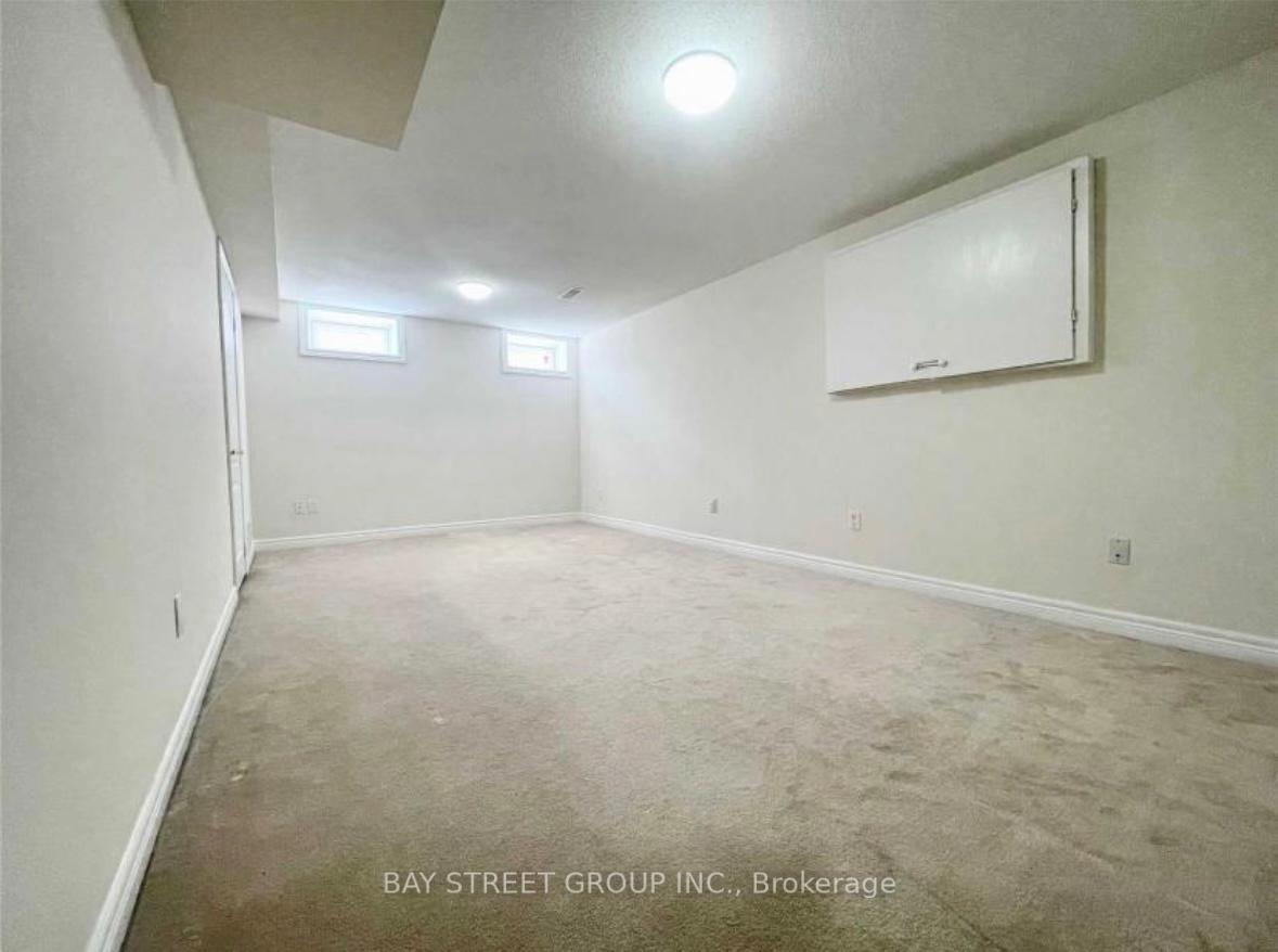 Photo 13 of 196 Kirkvalley Crescent, Aurora, Bayview Wellington — HOMEH