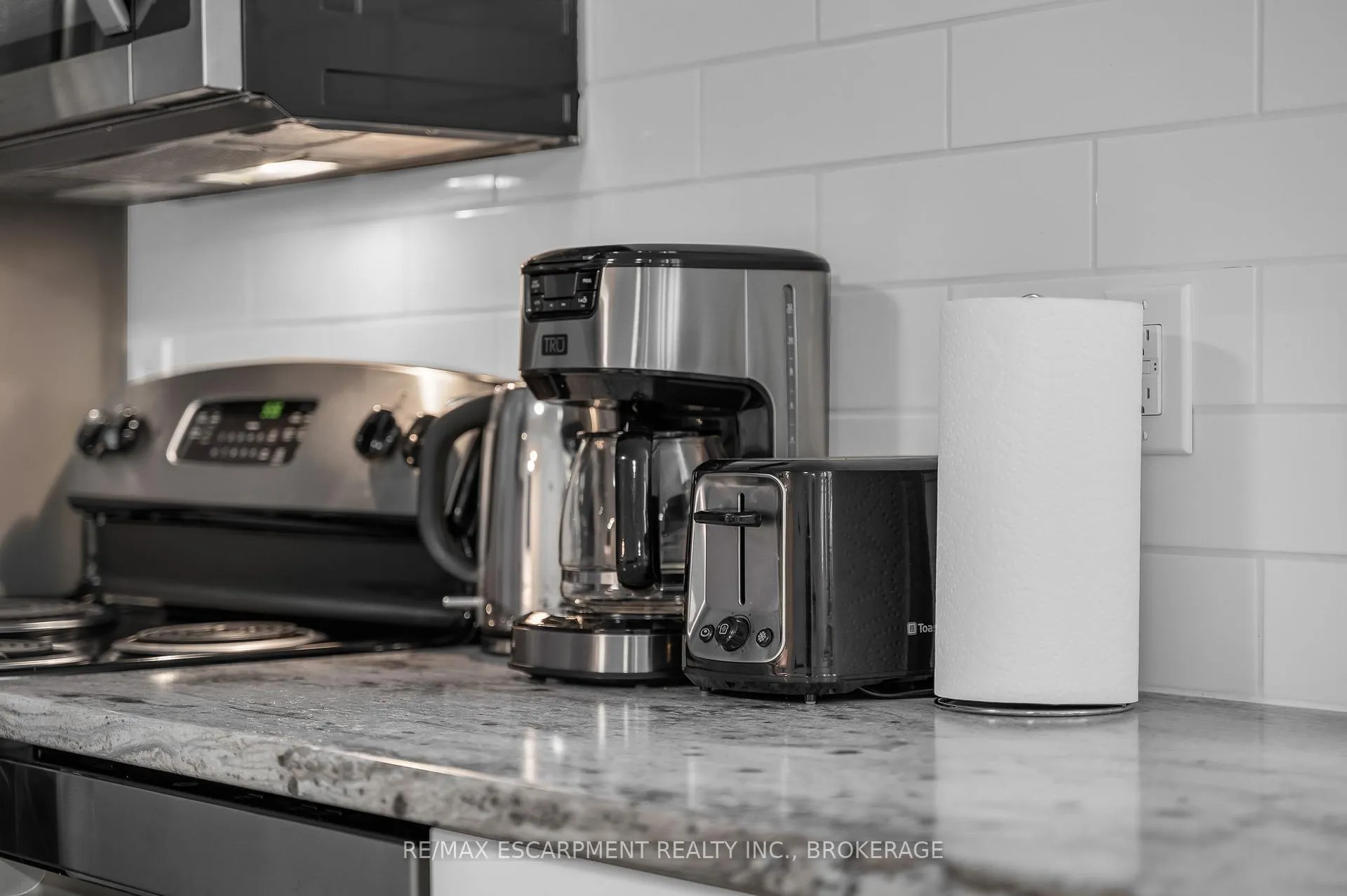 Photo 9 of Unit 2, 16 Golden Boulevard E, Welland, Lincoln/Crowland — HOMEH