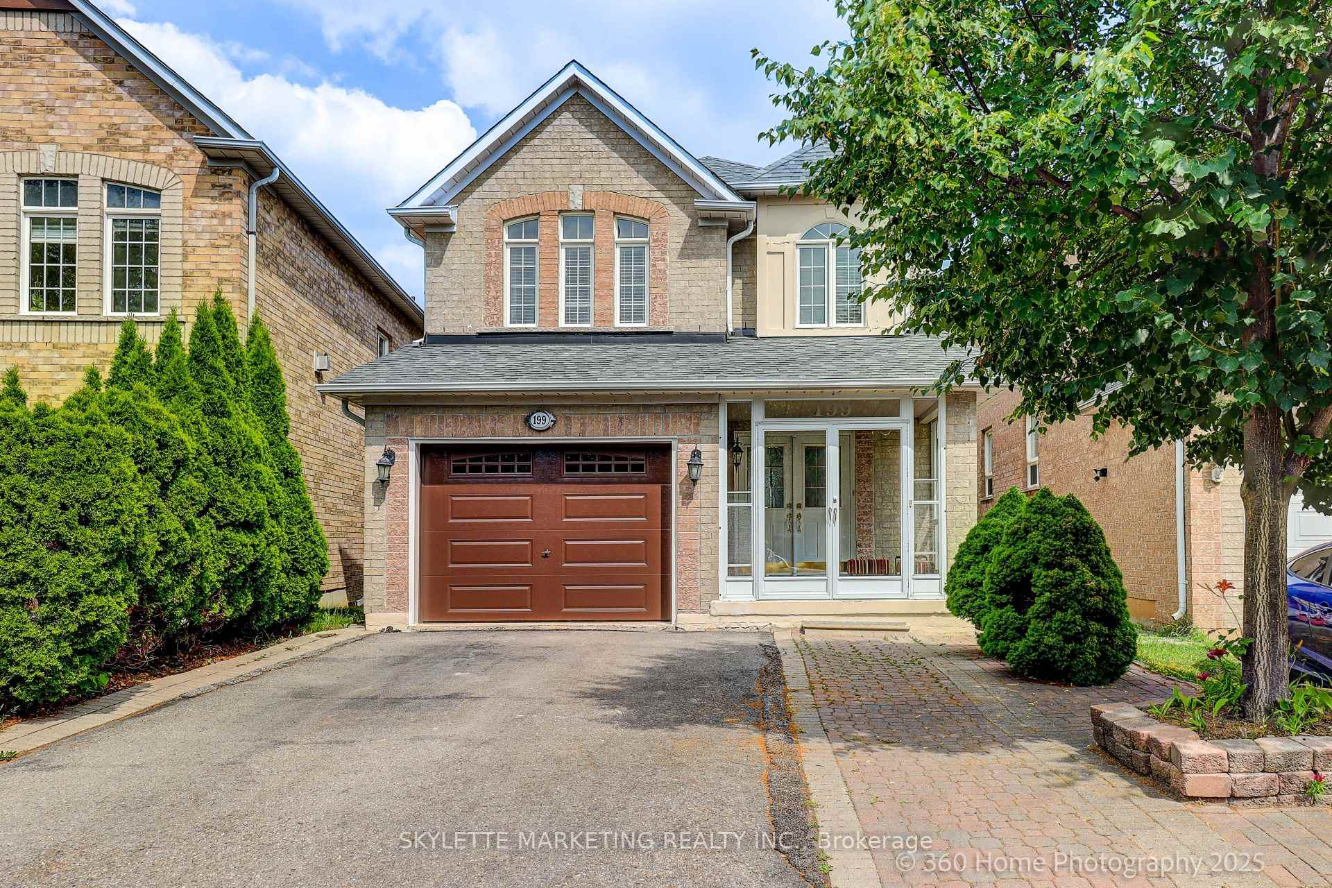 Front of 199 Kayla Crescent