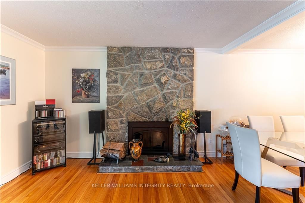 Photo 5 of 49 Elmsley Crescent, Ottawa, Arbeatha Park — HOMEH