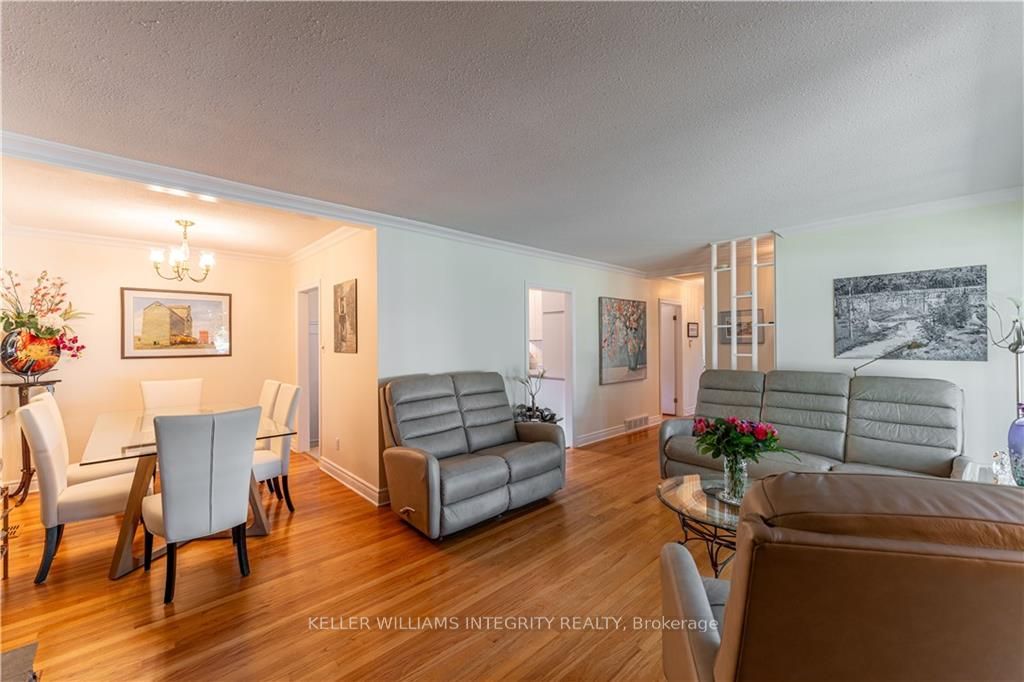 Photo 6 of 49 Elmsley Crescent, Ottawa, Arbeatha Park — HOMEH