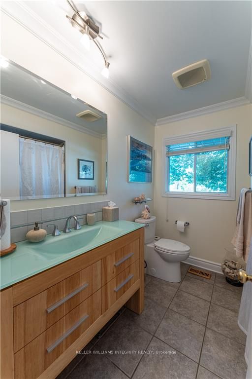 Photo 12 of 49 Elmsley Crescent, Ottawa, Arbeatha Park — HOMEH