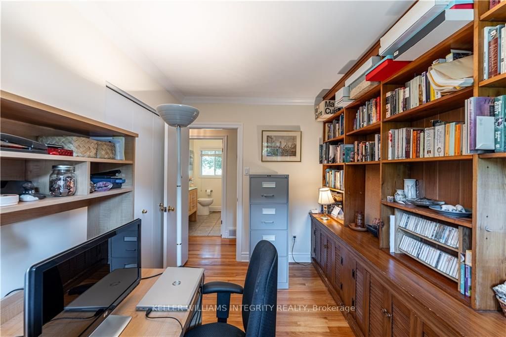 Photo 15 of 49 Elmsley Crescent, Ottawa, Arbeatha Park — HOMEH