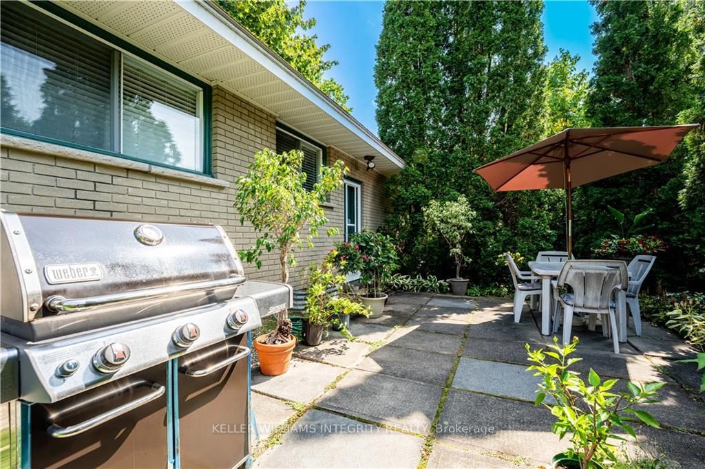 Photo 22 of 49 Elmsley Crescent, Ottawa, Arbeatha Park — HOMEH