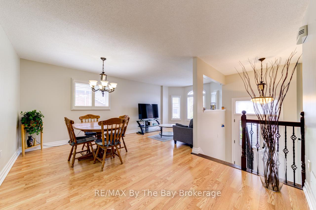 Photo 4 of 139 Dyer Drive, Wasaga Beach — HOMEH