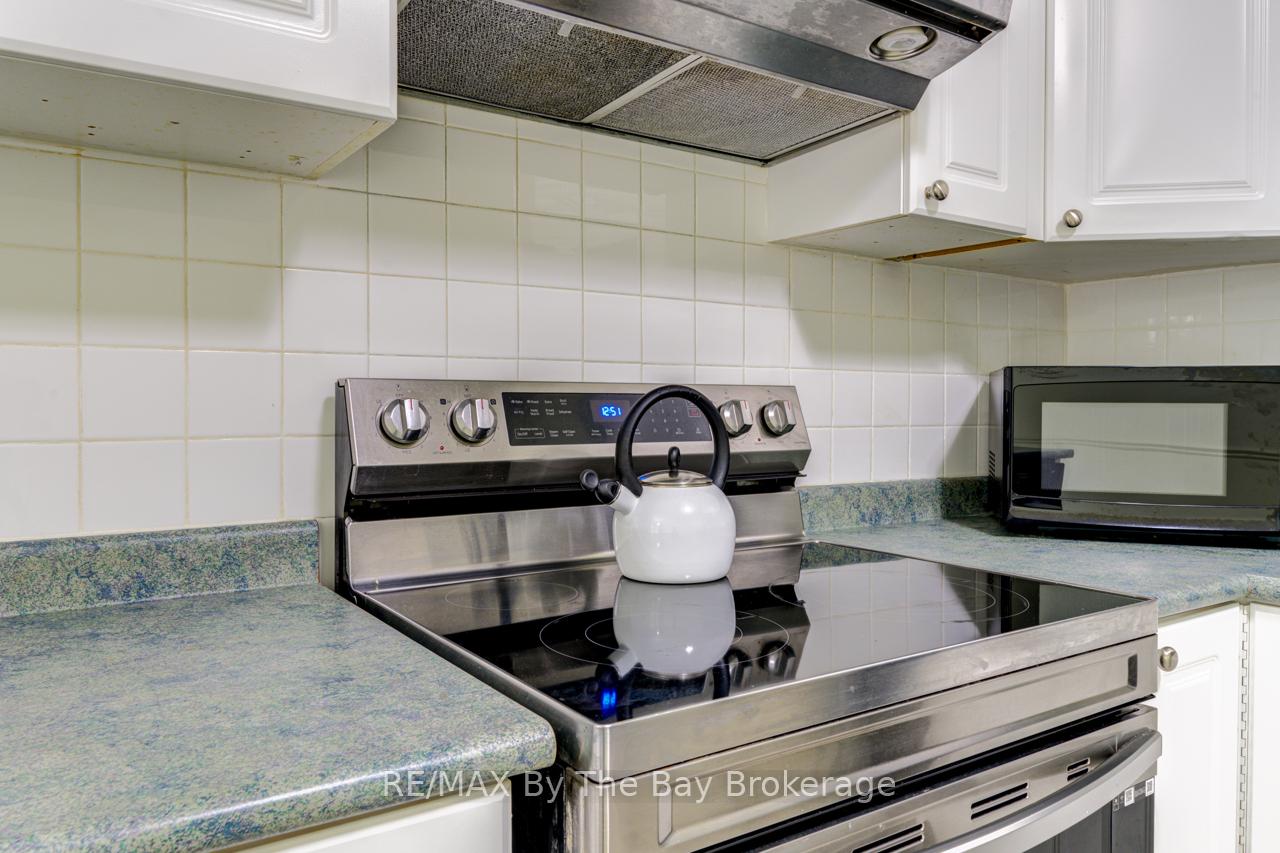 Photo 11 of 139 Dyer Drive, Wasaga Beach — HOMEH