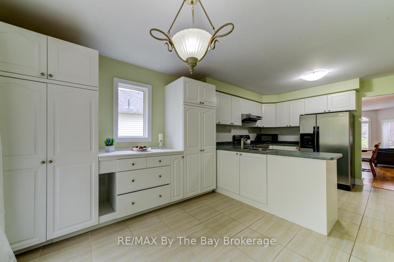 Photo 13 of 139 Dyer Drive, Wasaga Beach — HOMEH