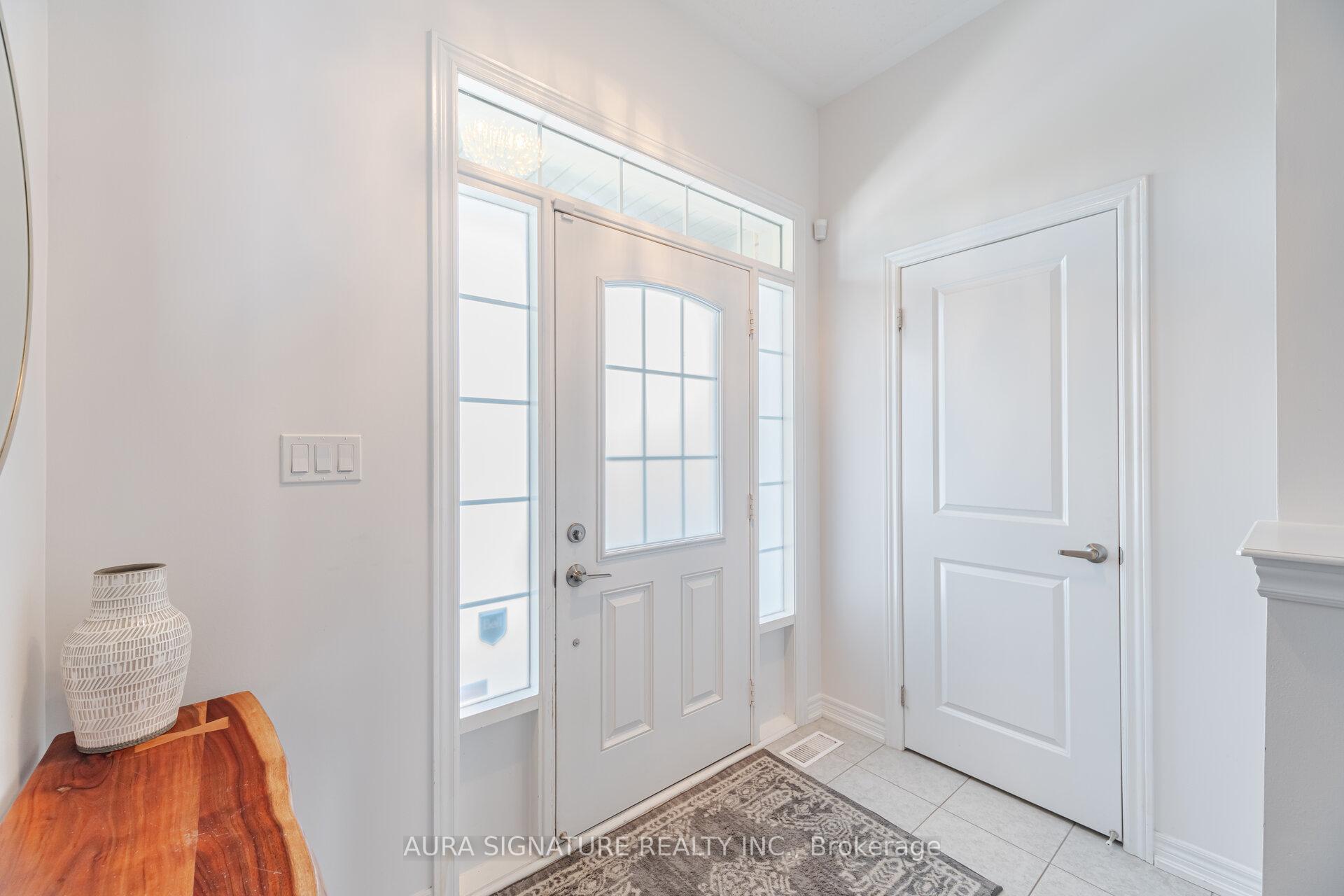 Photo 7 of 205 East's Corners Boulevard, Vaughan, Kleinburg — HOMEH
