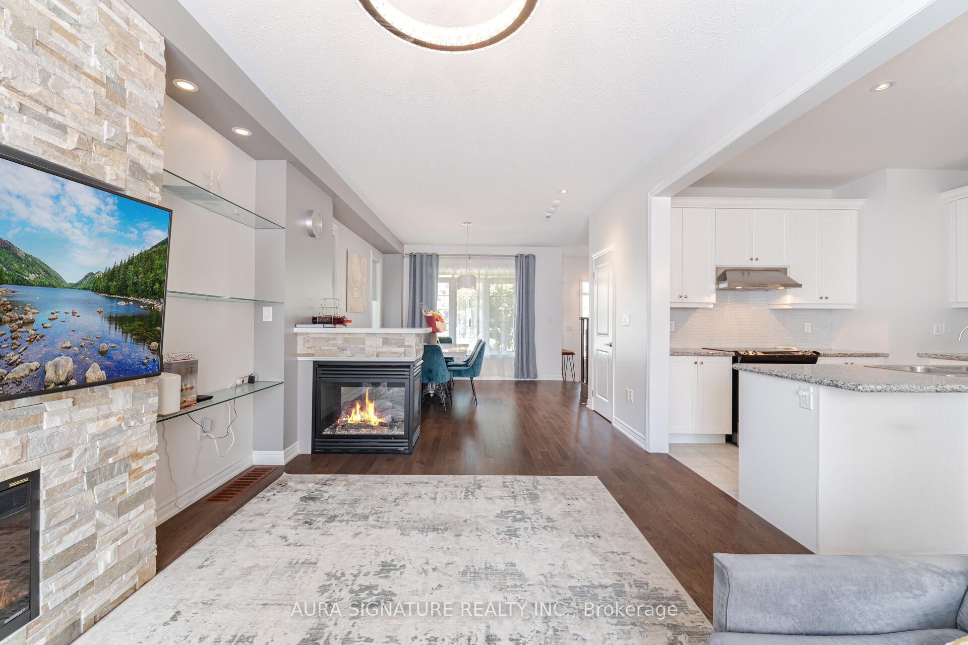 Photo 13 of 205 East's Corners Boulevard, Vaughan, Kleinburg — HOMEH