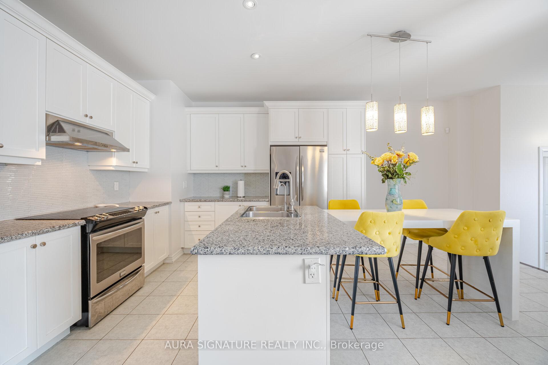 Photo 15 of 205 East's Corners Boulevard, Vaughan, Kleinburg — HOMEH