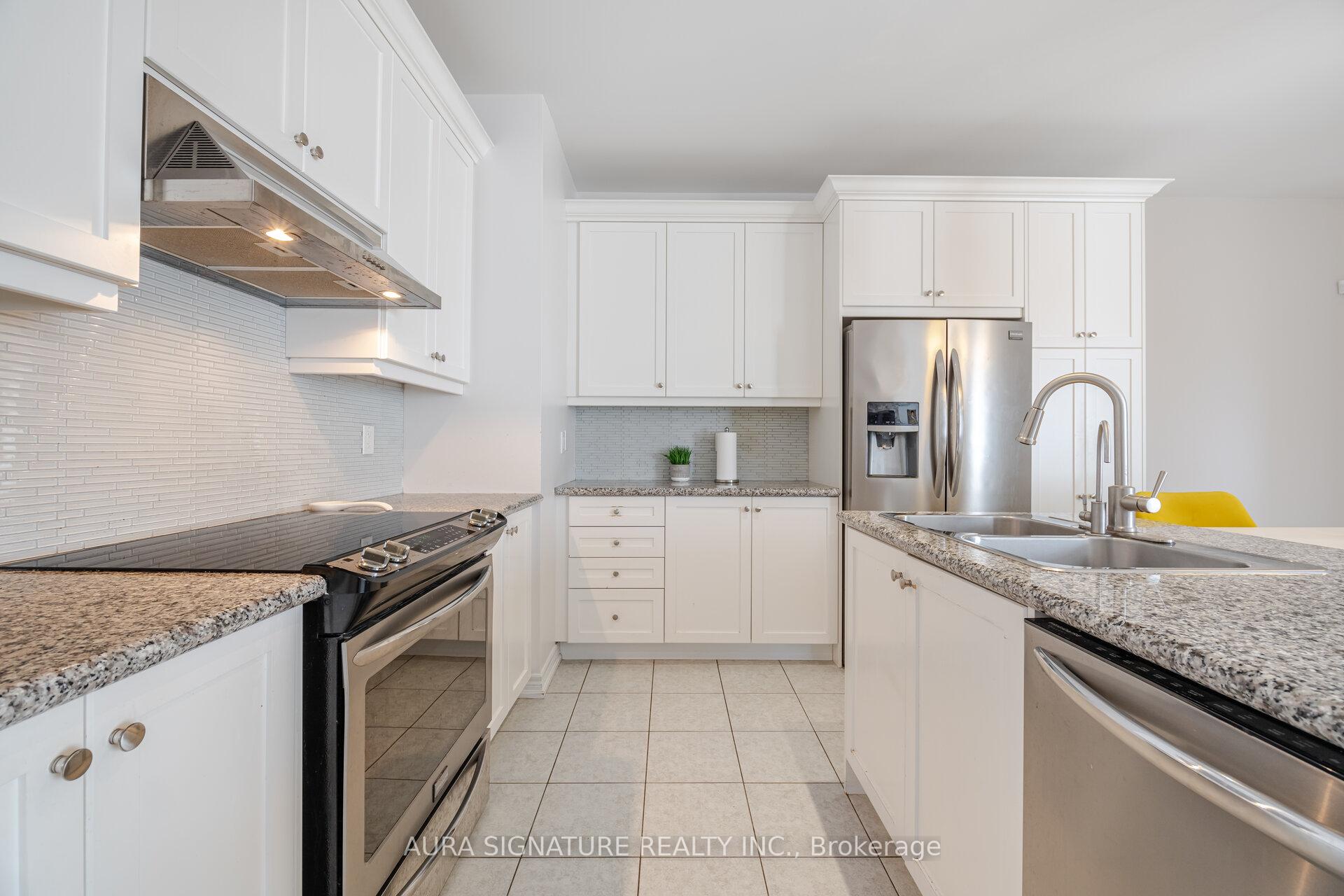 Photo 16 of 205 East's Corners Boulevard, Vaughan, Kleinburg — HOMEH