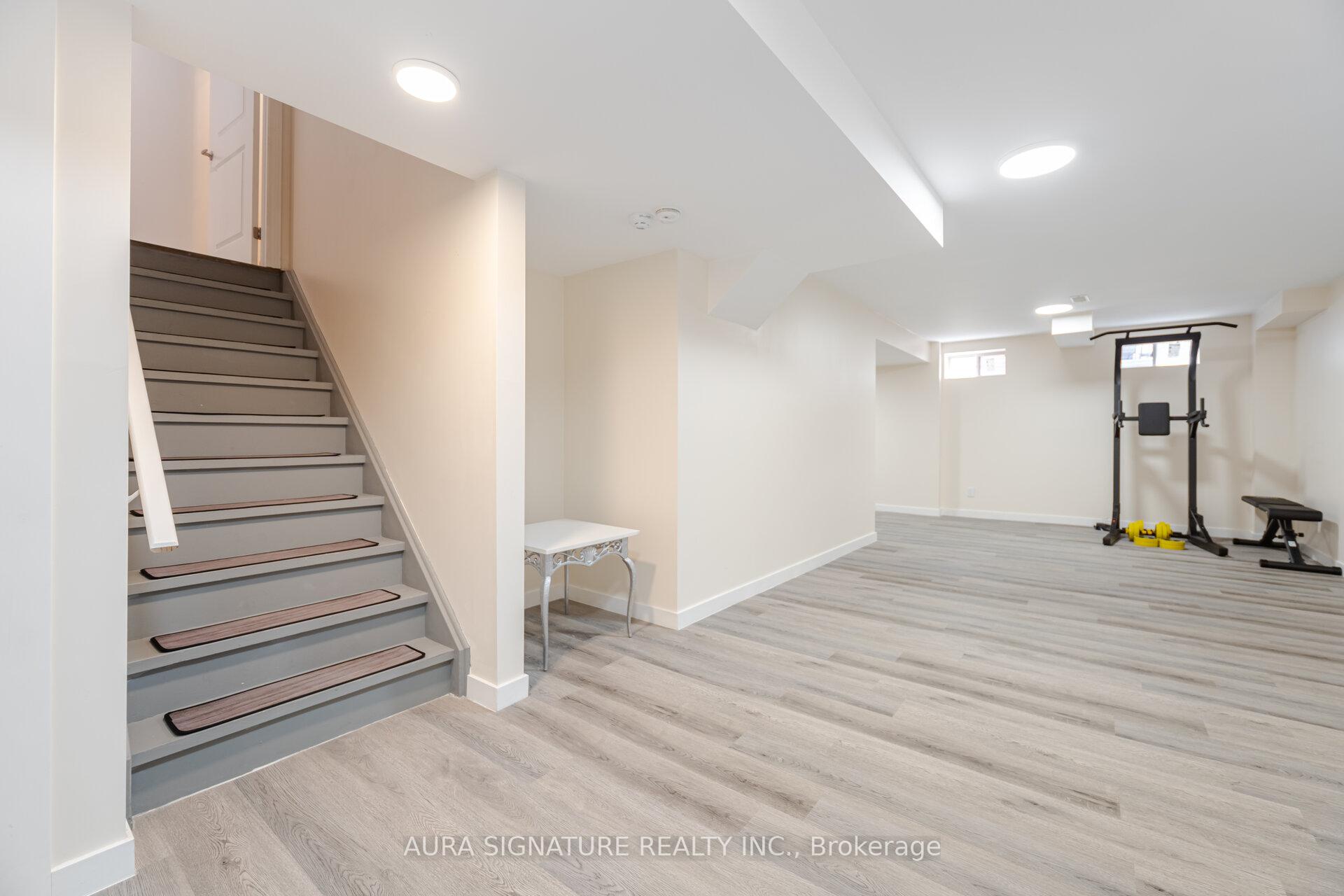 Photo 39 of 205 East's Corners Boulevard, Vaughan, Kleinburg — HOMEH