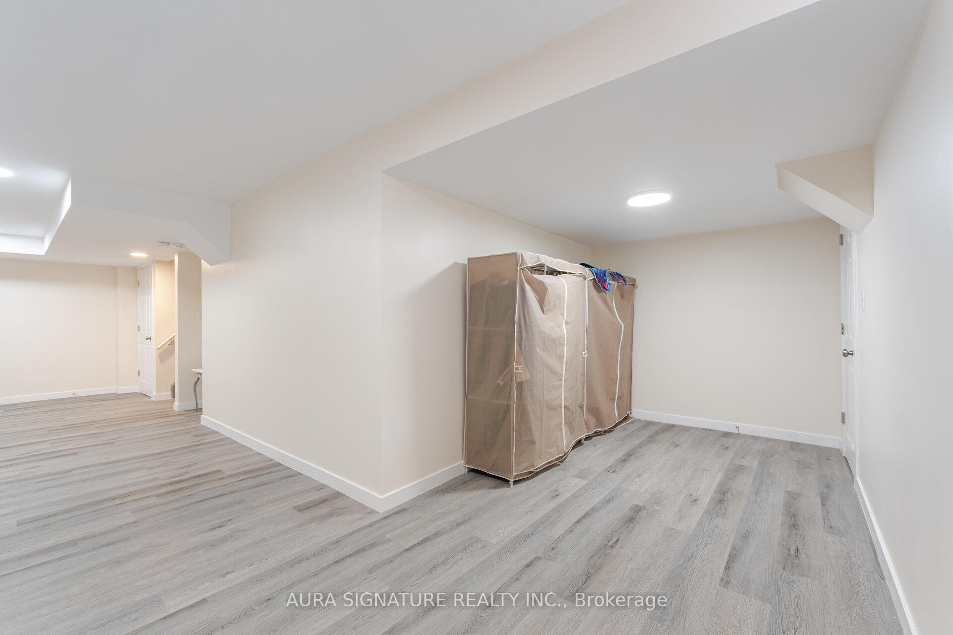 Photo 42 of 205 East's Corners Boulevard, Vaughan, Kleinburg — HOMEH