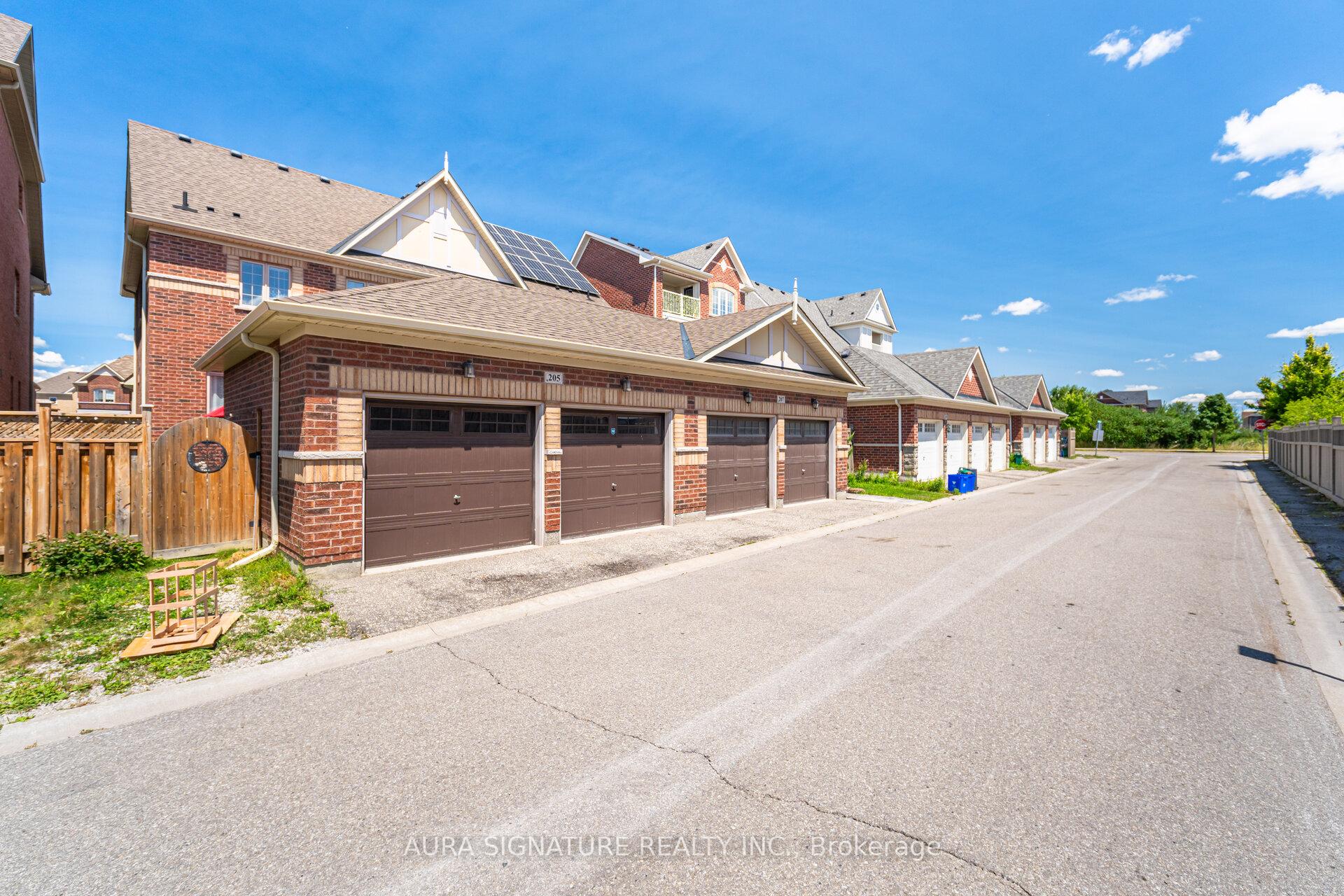 Photo 45 of 205 East's Corners Boulevard, Vaughan, Kleinburg — HOMEH