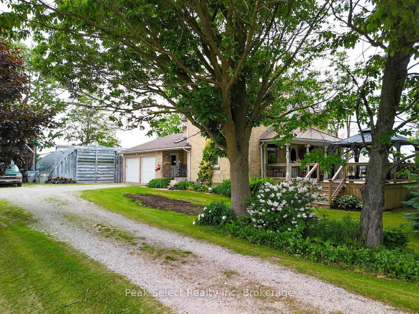 Front of 3410 Perth Rd 163