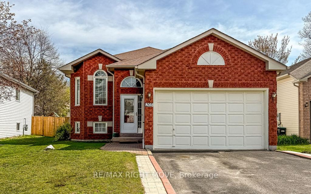 Photo 1 of 203 Dyer Drive, Wasaga Beach — HOMEH