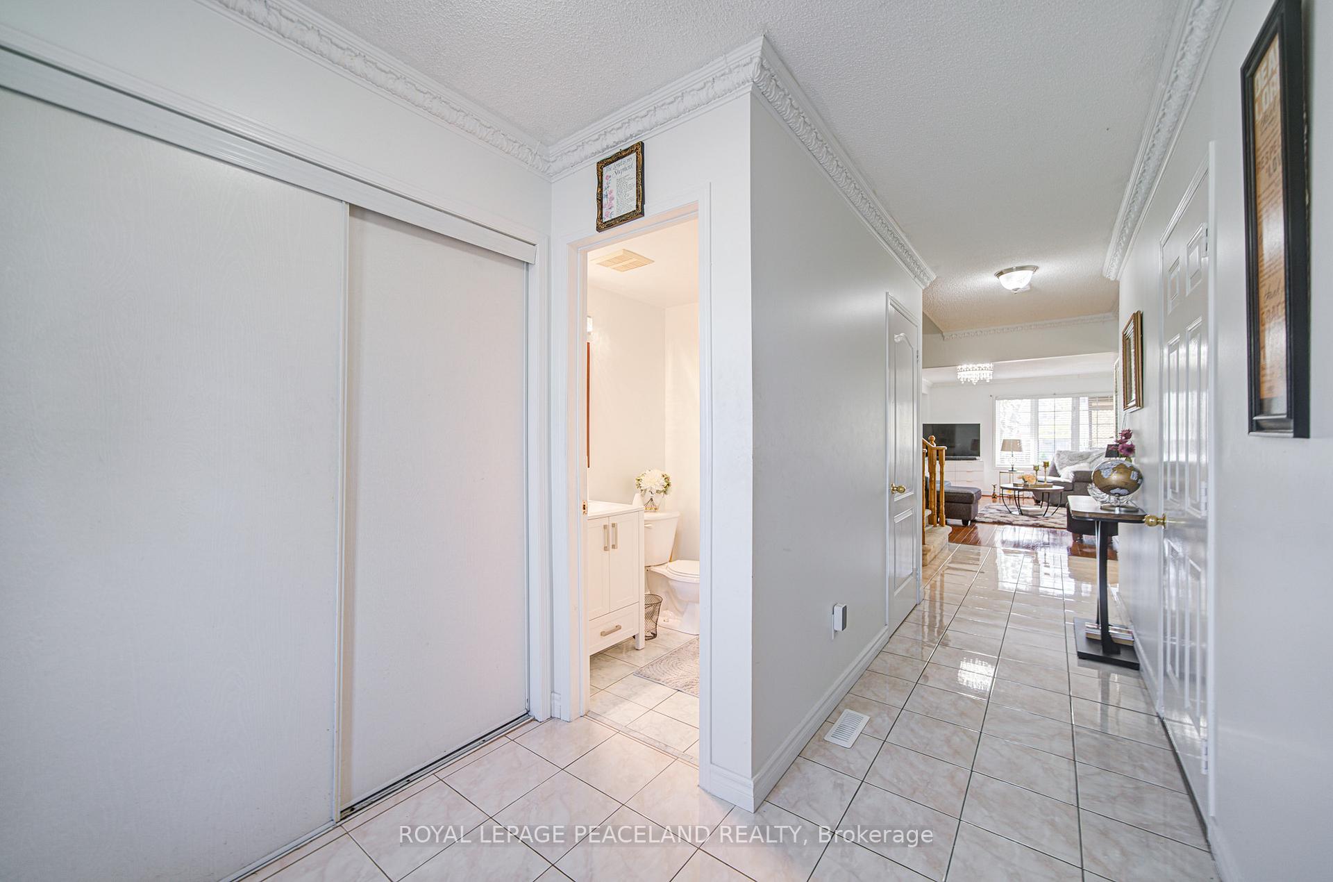 Photo 5 of 14 Oglevie Drive, Whitby, Pringle Creek — HOMEH