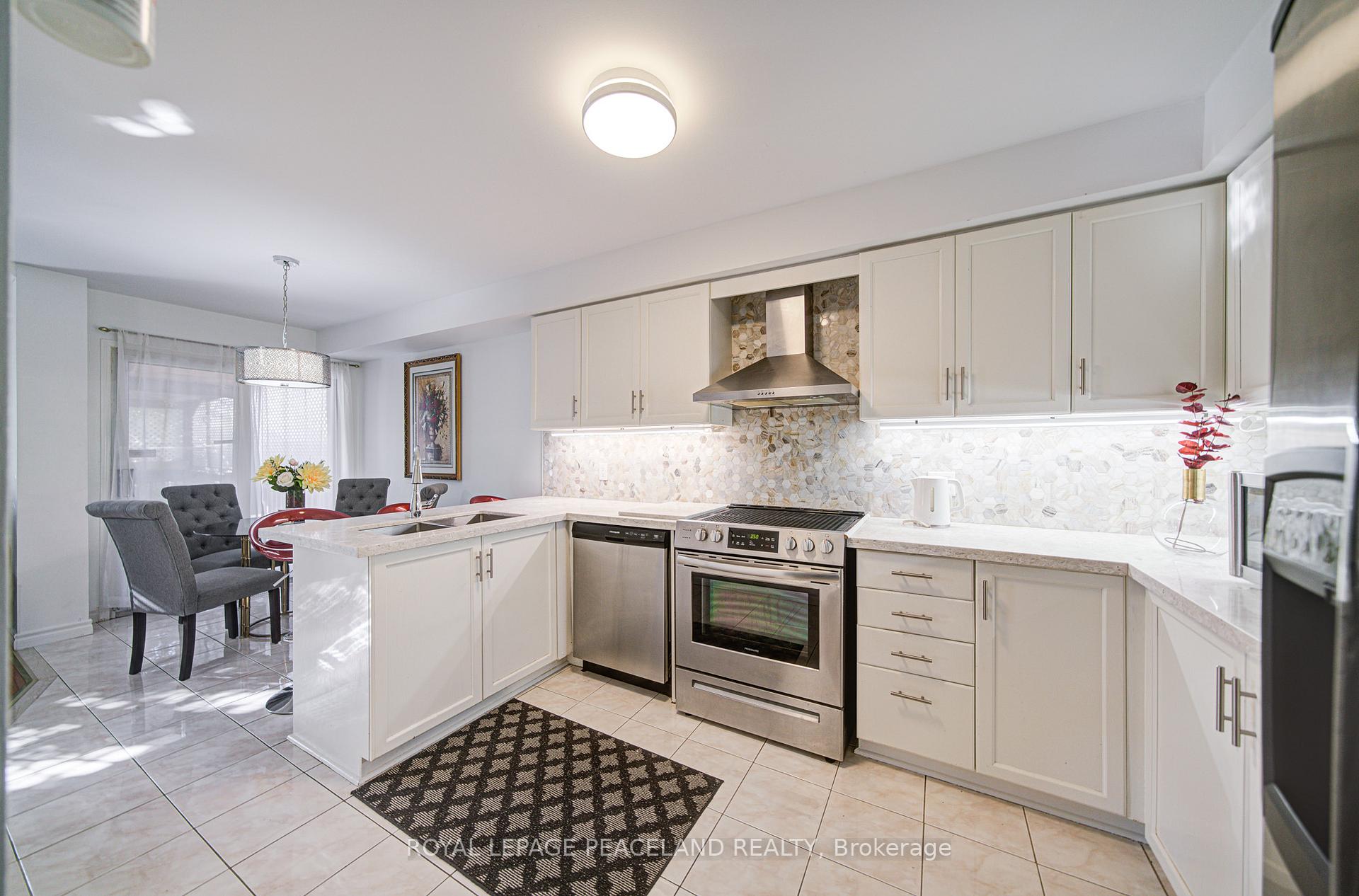 Photo 11 of 14 Oglevie Drive, Whitby, Pringle Creek — HOMEH