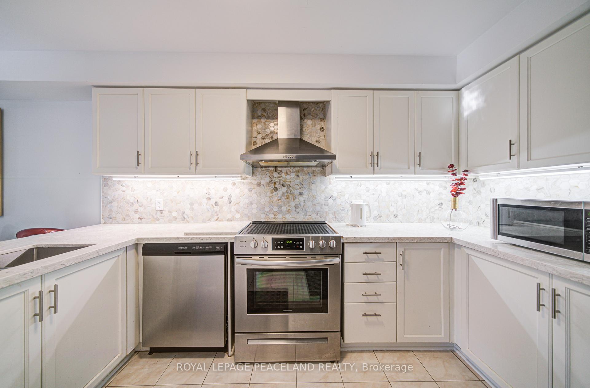 Photo 12 of 14 Oglevie Drive, Whitby, Pringle Creek — HOMEH