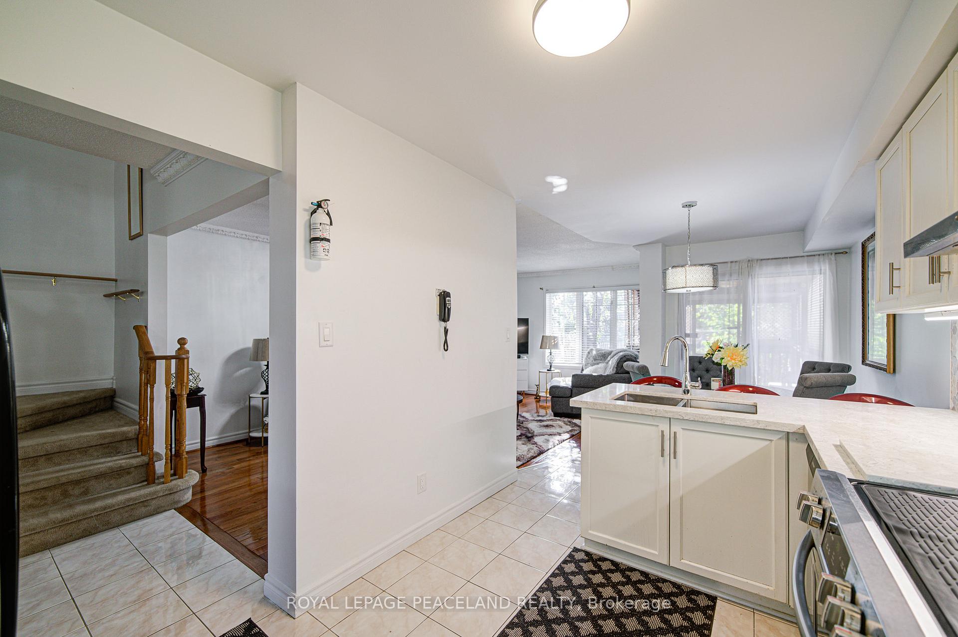 Photo 16 of 14 Oglevie Drive, Whitby, Pringle Creek — HOMEH