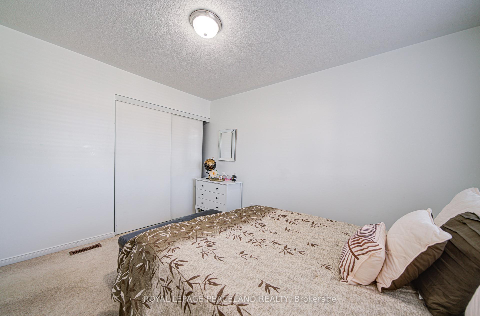 Photo 31 of 14 Oglevie Drive, Whitby, Pringle Creek — HOMEH
