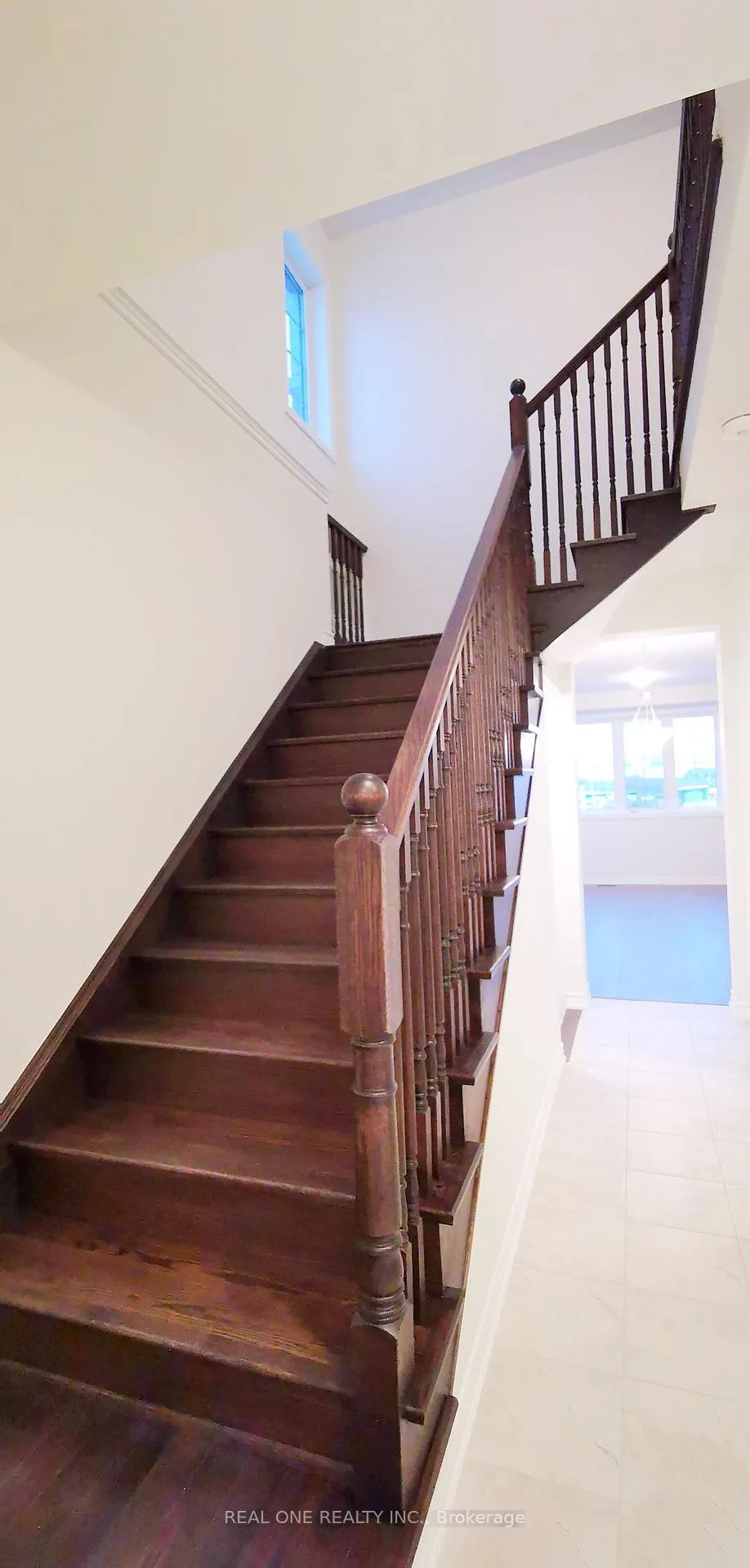 Photo 8 of 23 Broden Crescent, Whitby, Rural Whitby — HOMEH
