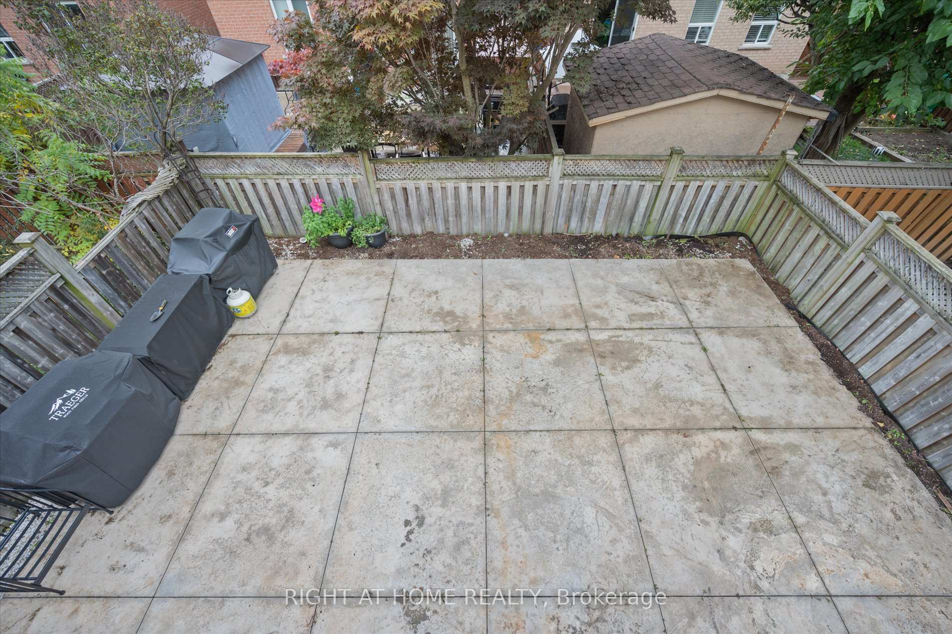 Photo 3 of 58 Lindenshire Avenue, Vaughan, Maple — HOMEH