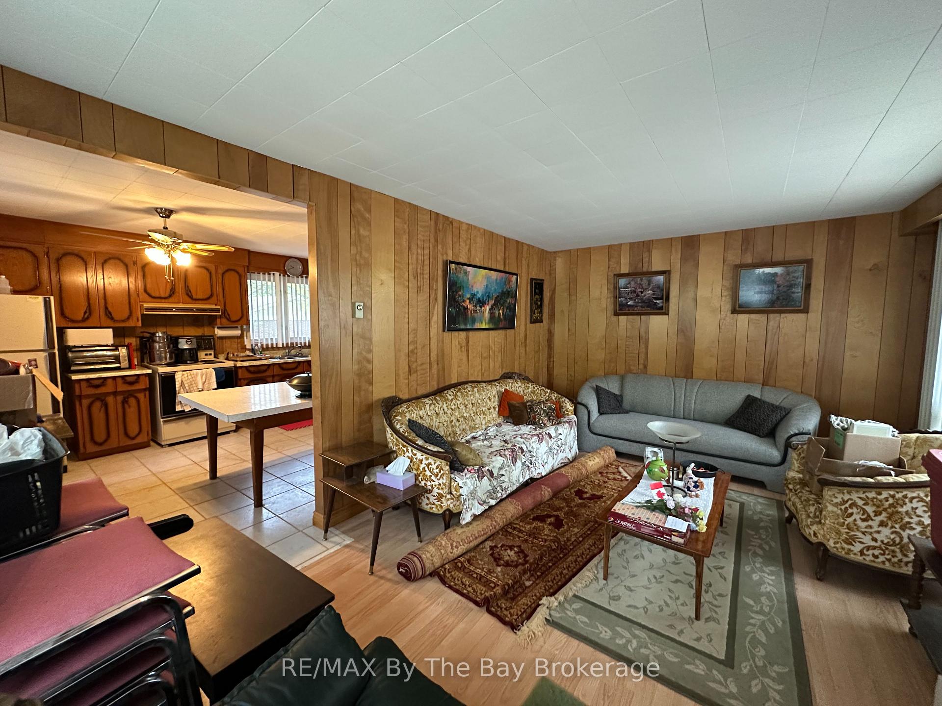 Photo 2 of 35 Frederick Drive, Wasaga Beach — HOMEH