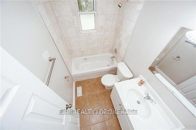 Photo 5 of 709 Gilbert Street W, Whitby, Downtown Whitby — HOMEH