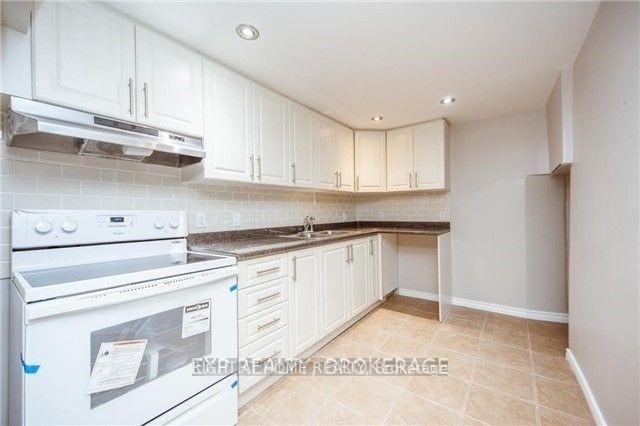Photo 15 of 709 Gilbert Street W, Whitby, Downtown Whitby — HOMEH
