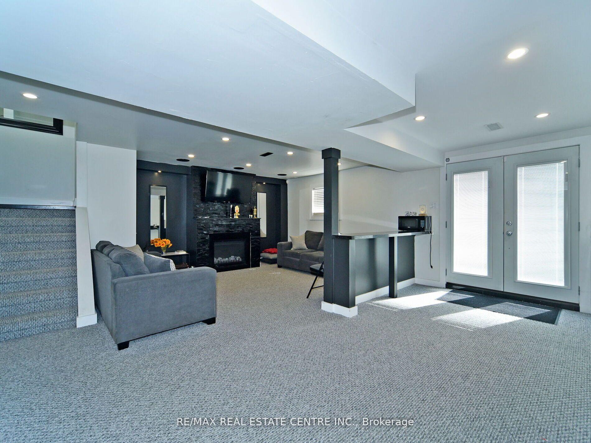 Photo 19 of 41 Fieldview Crescent, Whitby, Blue Grass Meadows — HOMEH