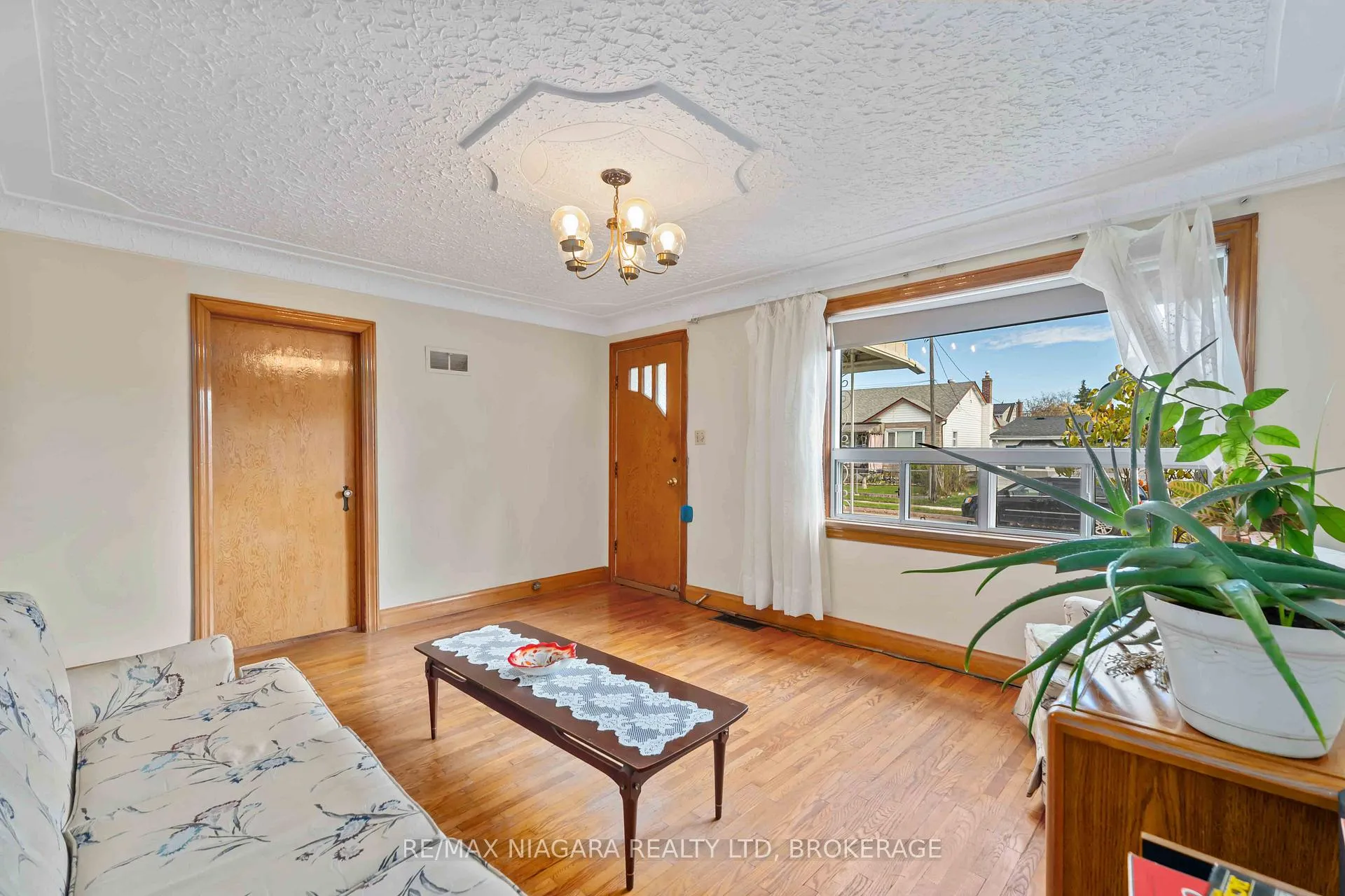 Photo 6 of 506 Harriet Street, Welland, Lincoln/Crowland — HOMEH