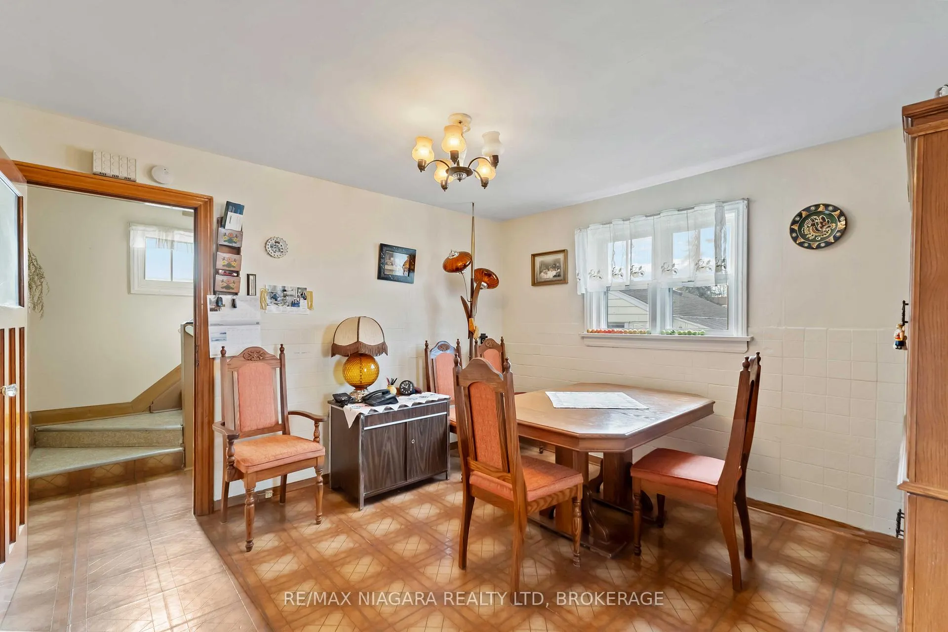 Photo 10 of 506 Harriet Street, Welland, Lincoln/Crowland — HOMEH