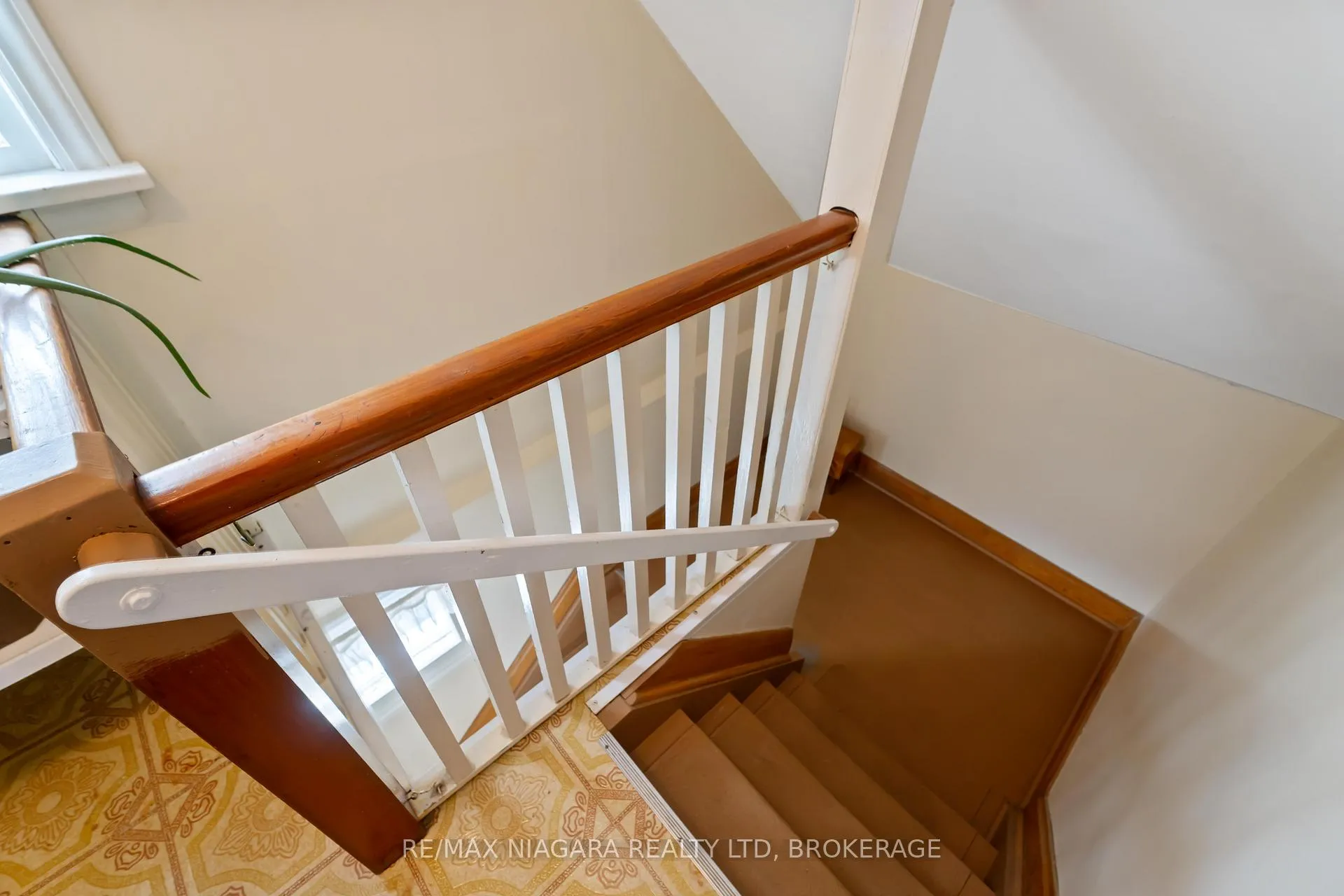 Photo 18 of 506 Harriet Street, Welland, Lincoln/Crowland — HOMEH